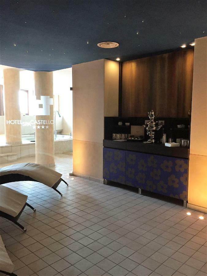 Il Castello Di Lovere Hotell Eksteriør bilde